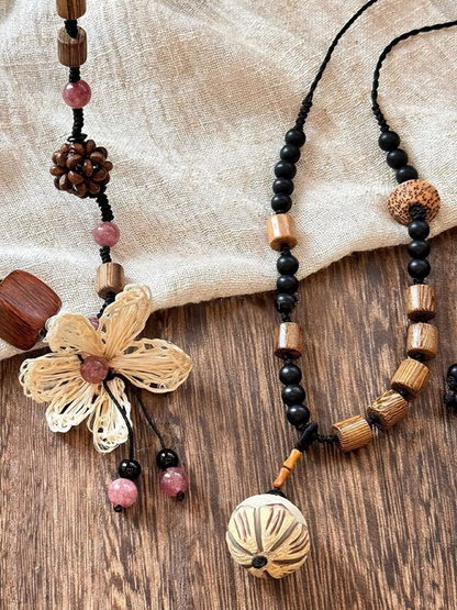 Women’s Vintage-Inspired Artistic Flower Beaded Necklace