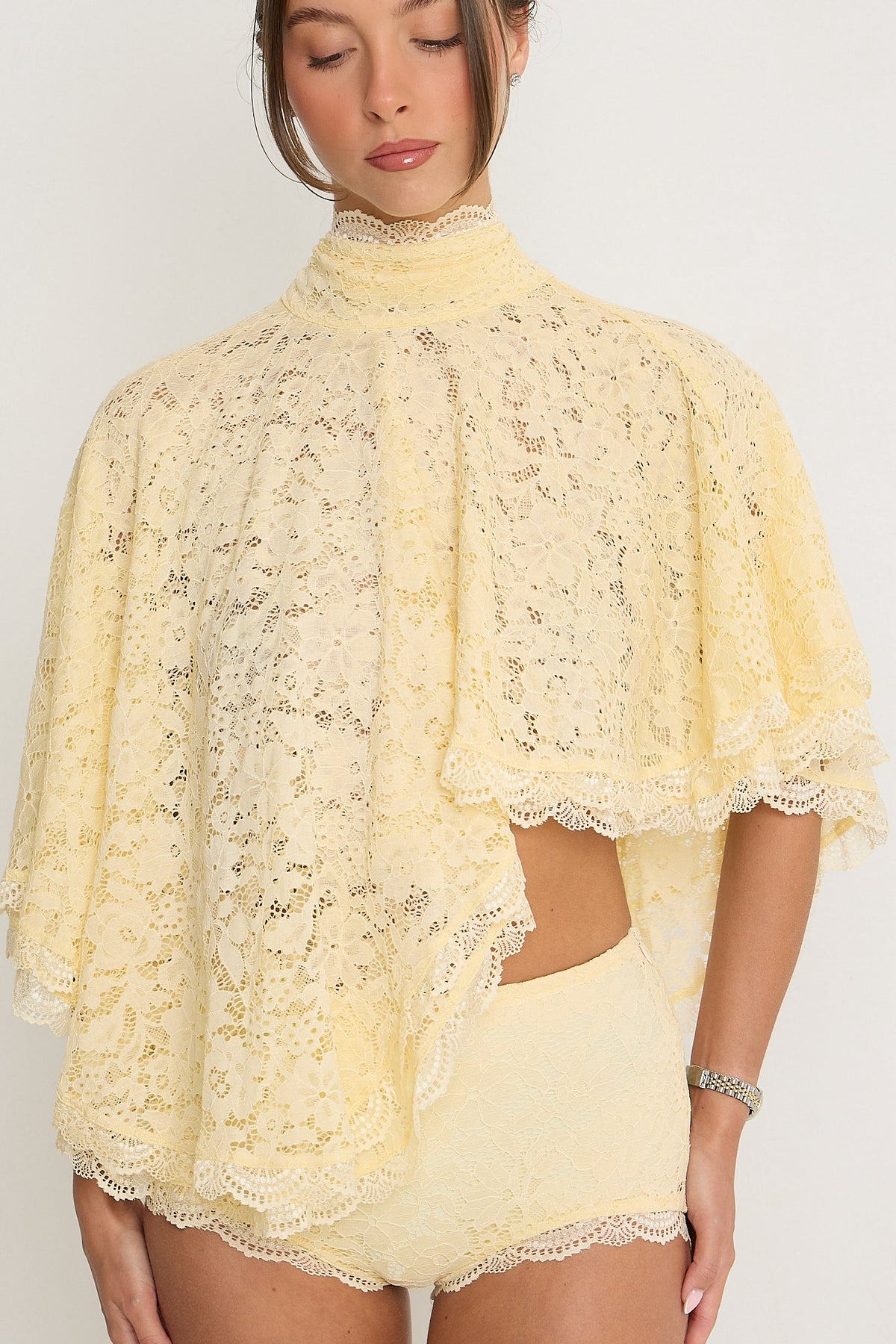 Carmen Lace Shorts | Lemon