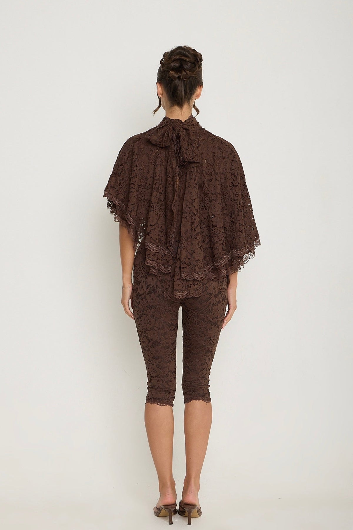 Sophia Lace Capris | Brown