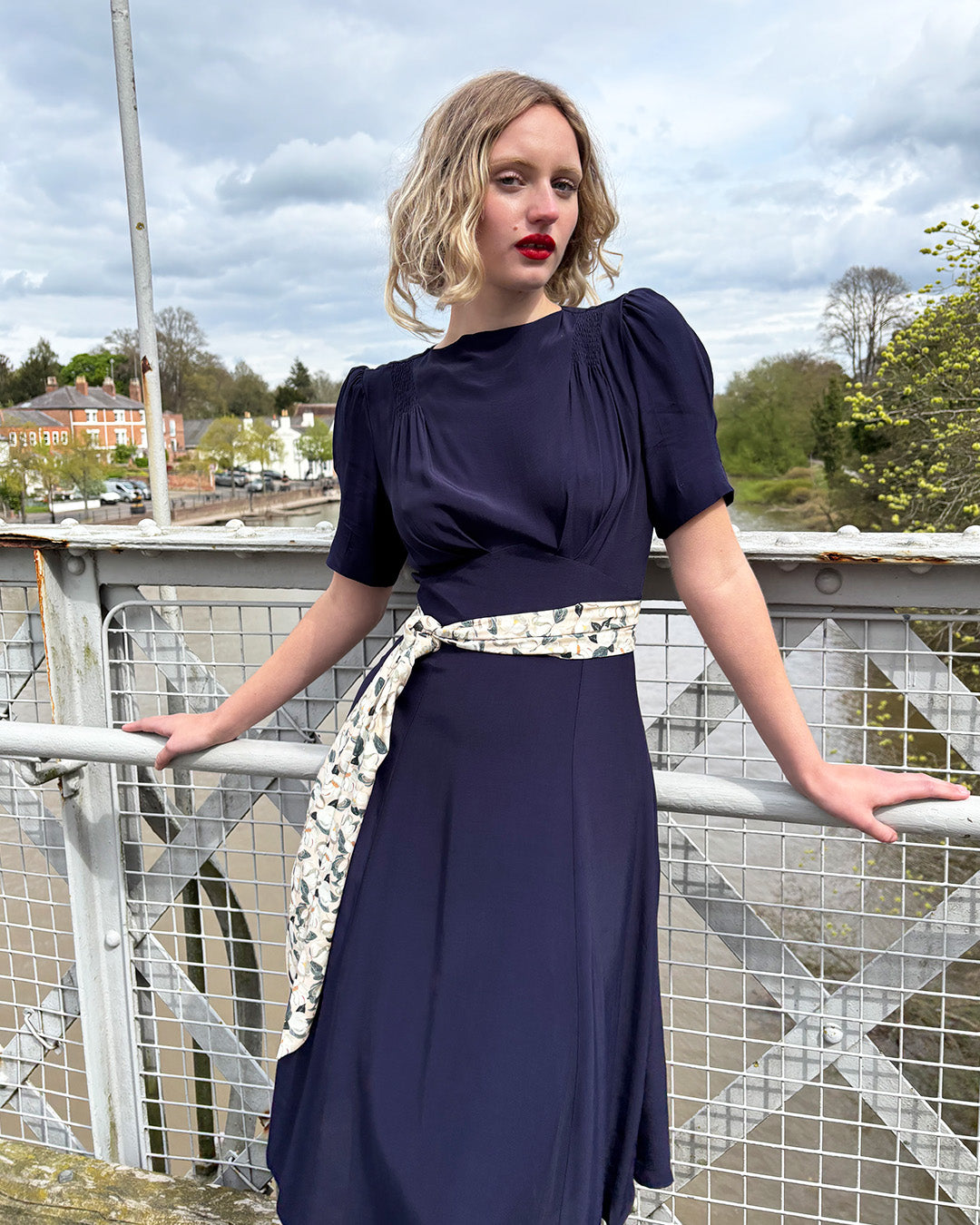 1940s 'Girl Friday' Tea Dress - Navy