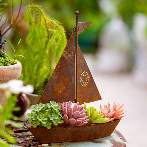 üå± Rustic Sailboat Metal Planter ‚Äì Handcrafted, weather-resistant & perfect for succulents, herbs or flowers ‚Äì charming garden or shelf decor üè°
