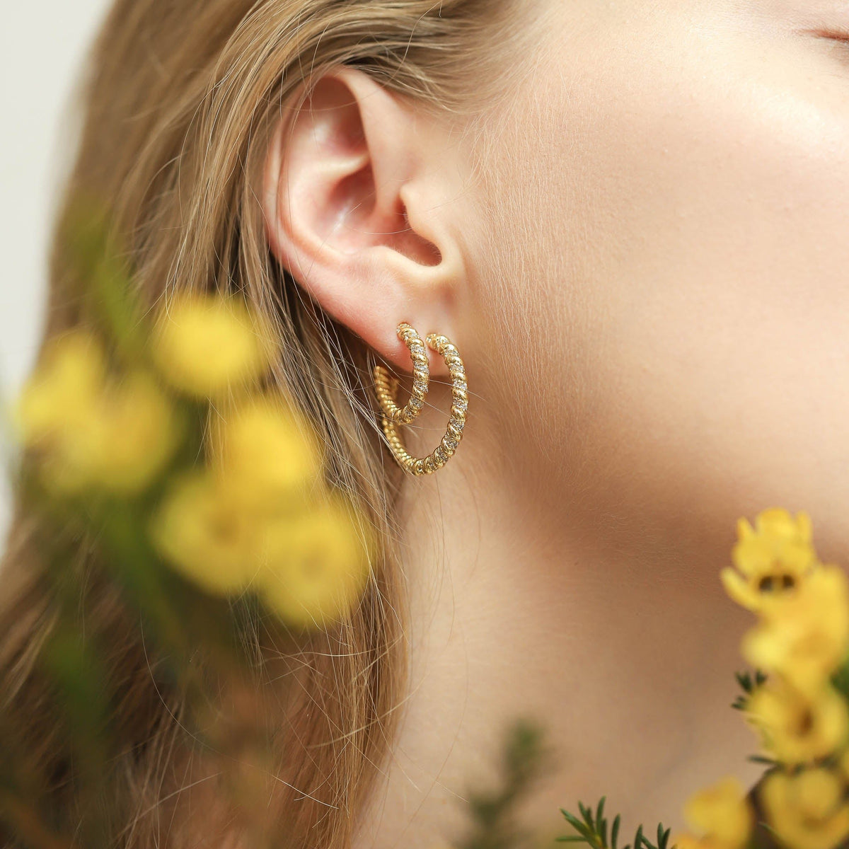Large Pave Twist Hoops | 25mm