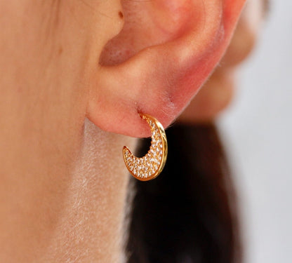 Pave Abstract Huggie