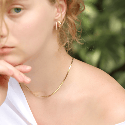 Medium Width Herringbone Necklace